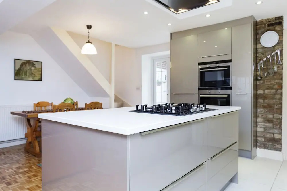 Veeve - Upper Contemporary