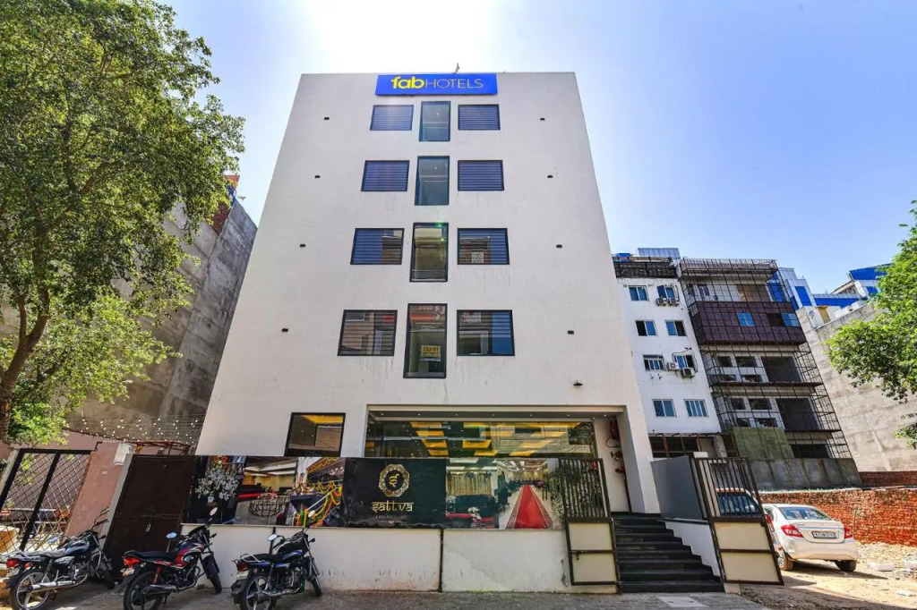 Fabhotel Prime Pink City Park