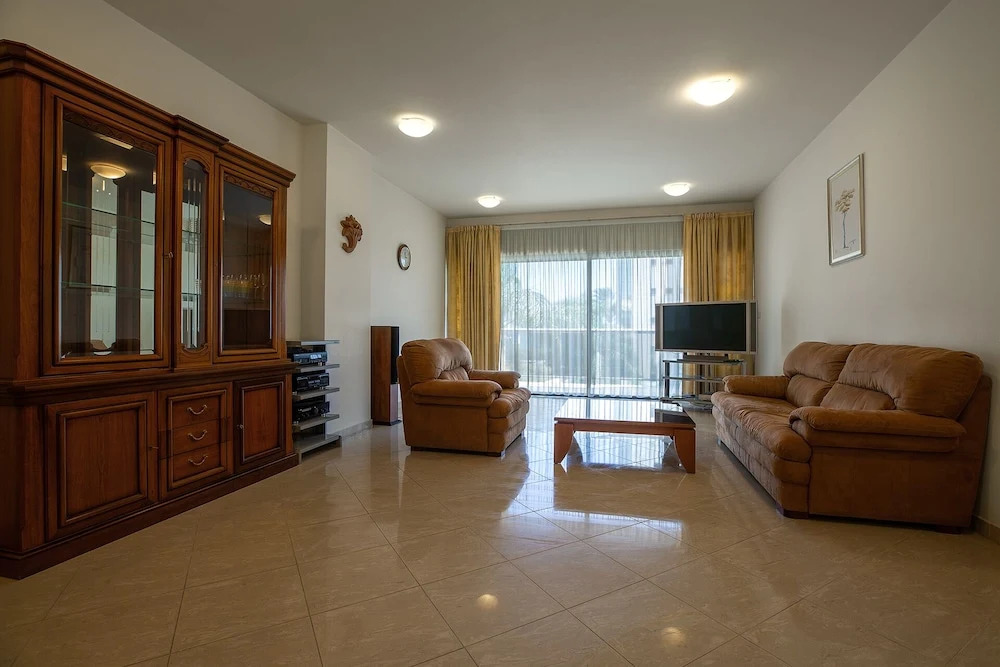 Sunny Apartments