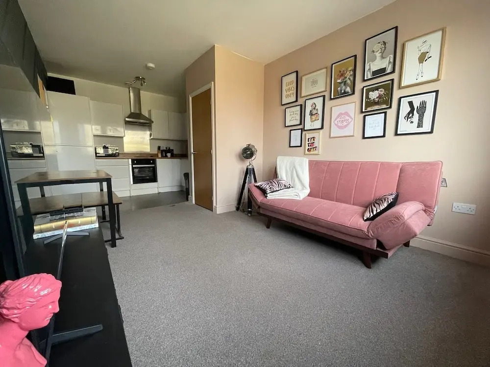 Stylish 1-bed Apartment in Swindon