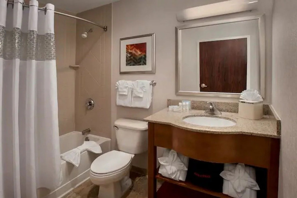 Hampton Inn & Suites Milwaukee Downtown