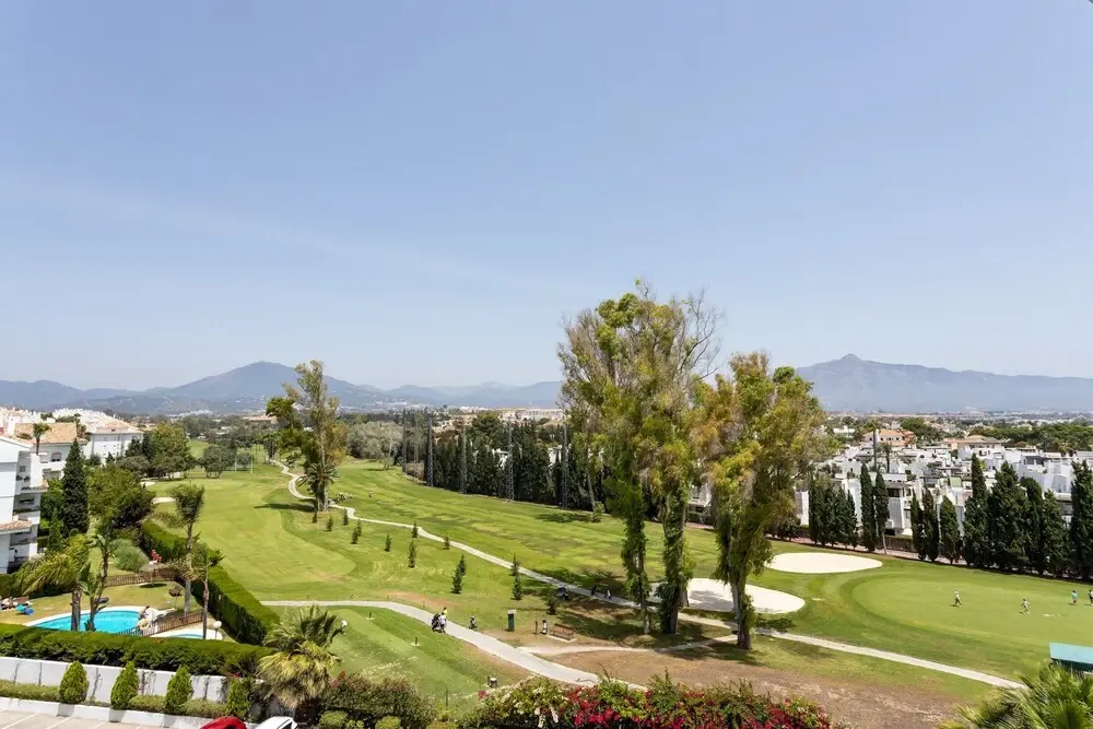 3BD Exclusive Apartment in Guadalmina Beach, Parque del sol