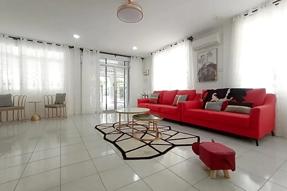 OYO Home 90189 Sibu Wedding Homestay2u