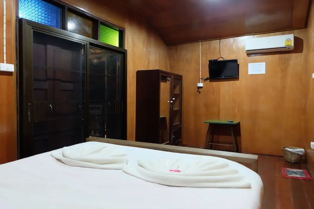 Long Khao Ta Wa Homestay