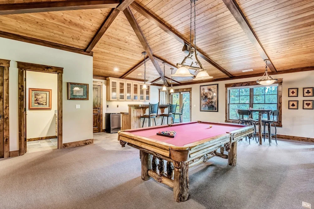 13 Vine Maple Home 5 Bedrooms 5.5 Bathrooms Home
