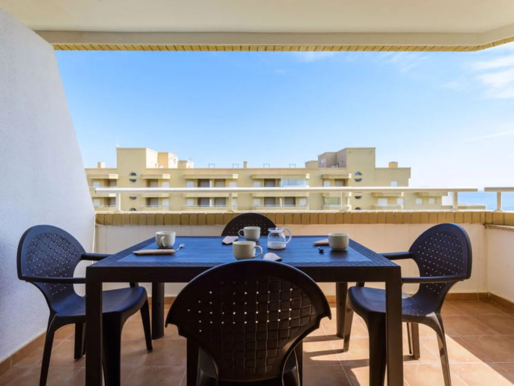 Cala Blanca 1. LINEA - Holiday Resort