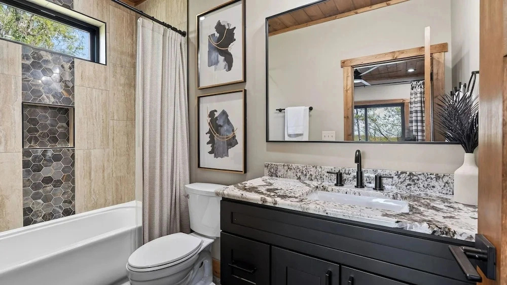 Priddy Secluded by Avantstay Hot Tub + Expansive Deck + Game Room + Home Theater