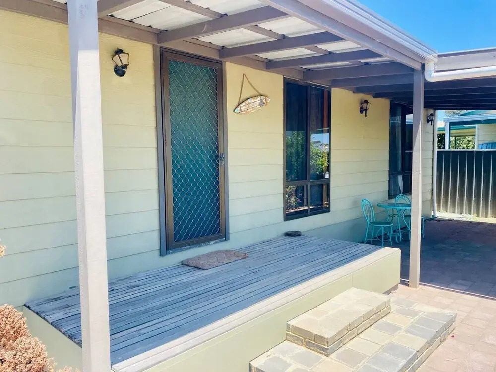 Unwind Retro-vibe Pet Friendly
