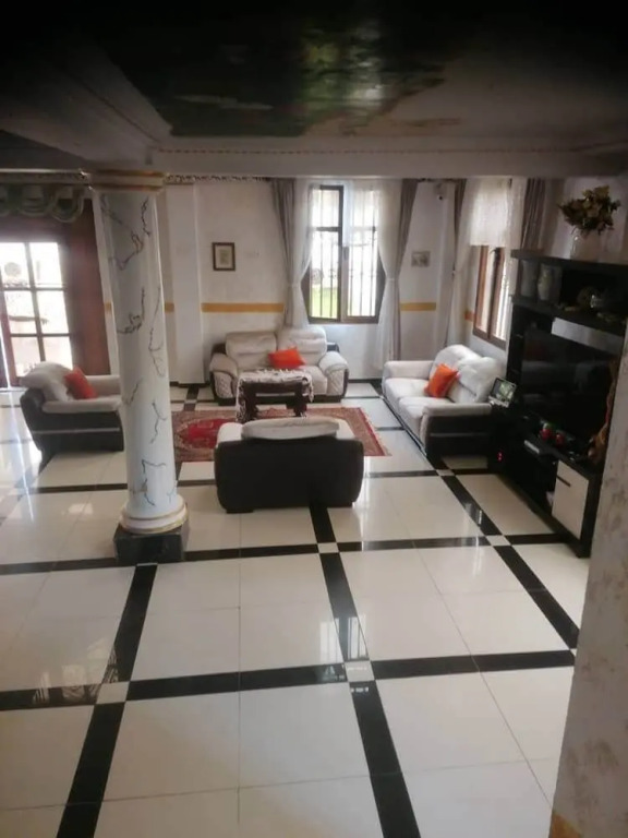 Maison Blanche Biteng