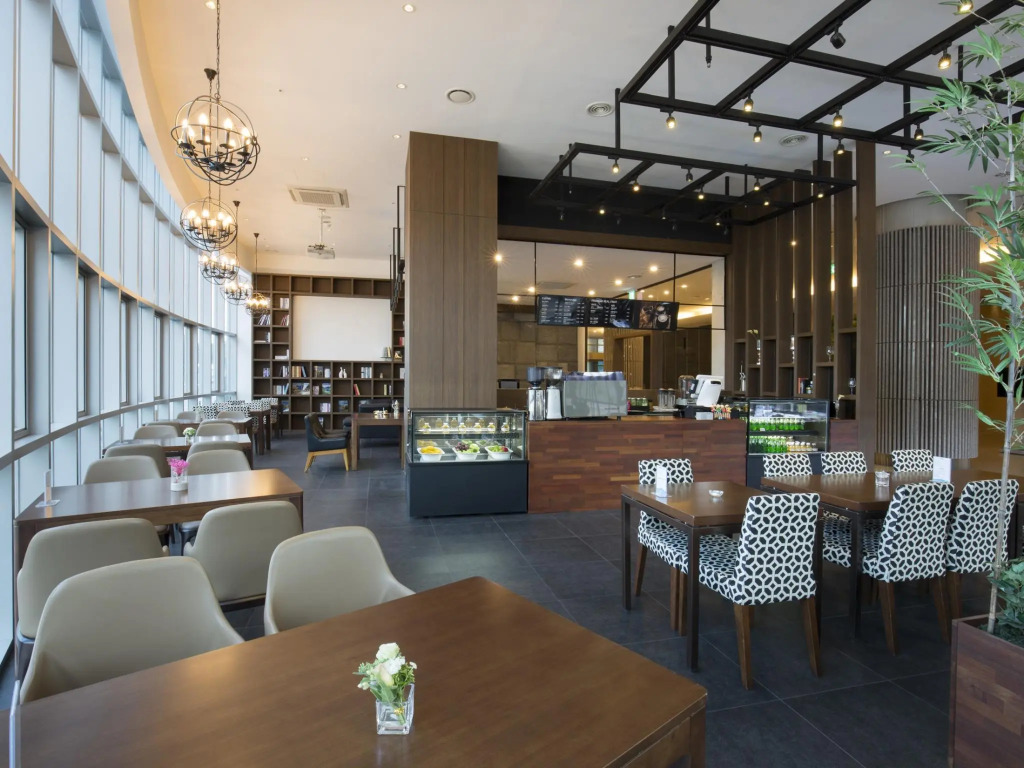 I Square Hotel