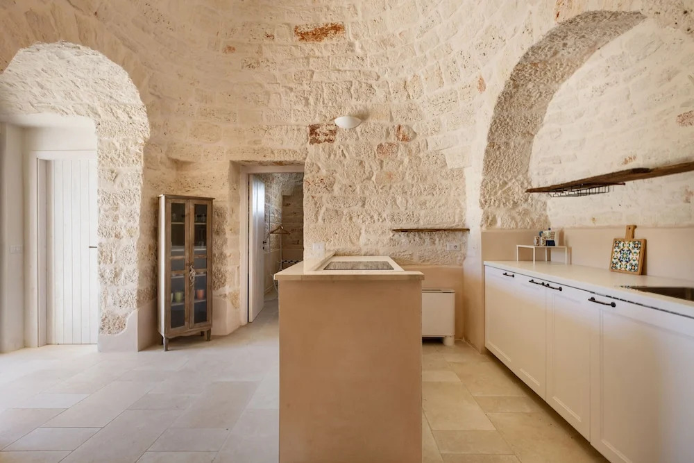 4003 Brunaldi Trulli by Perle di Puglia