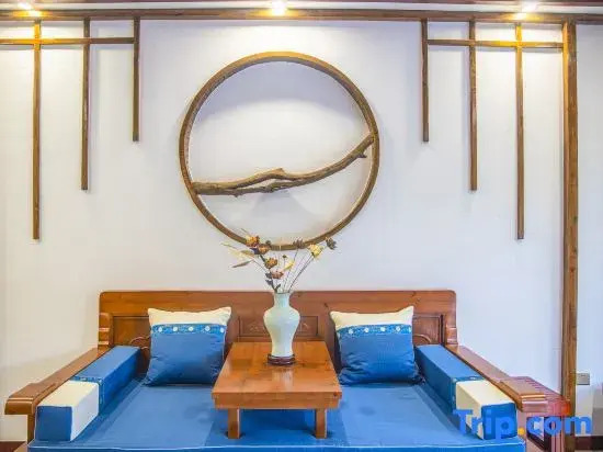 Yiyun Mountain Residence, Karst Mountain Scenery, Bouyei Style, Parent-Child Holiday Accommodation