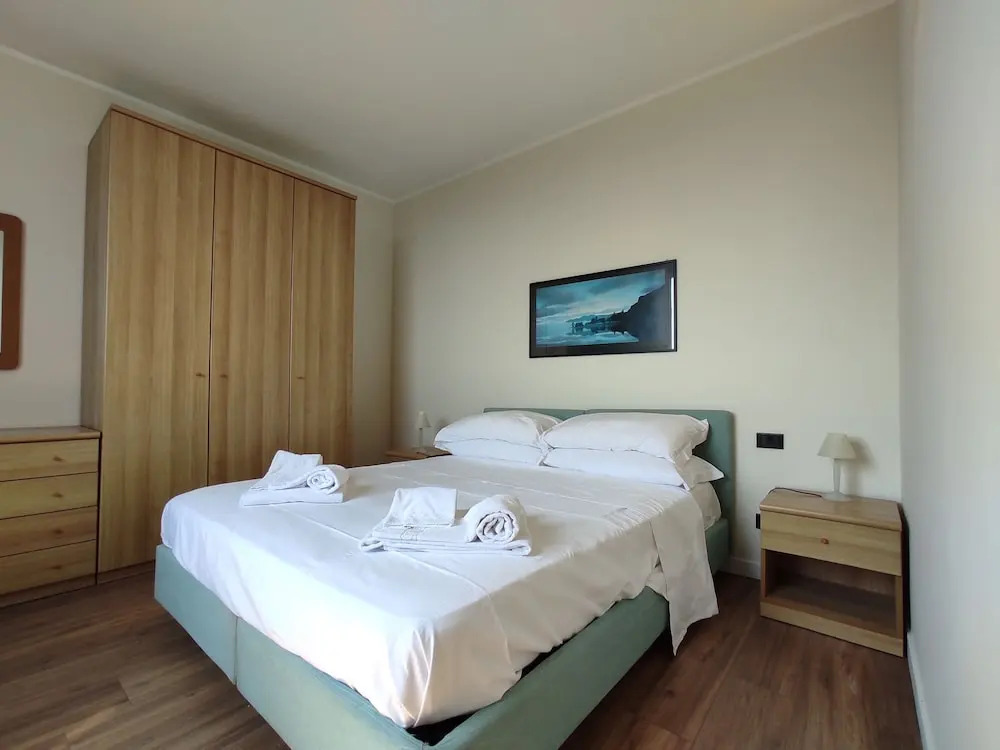 Genova Business Homes