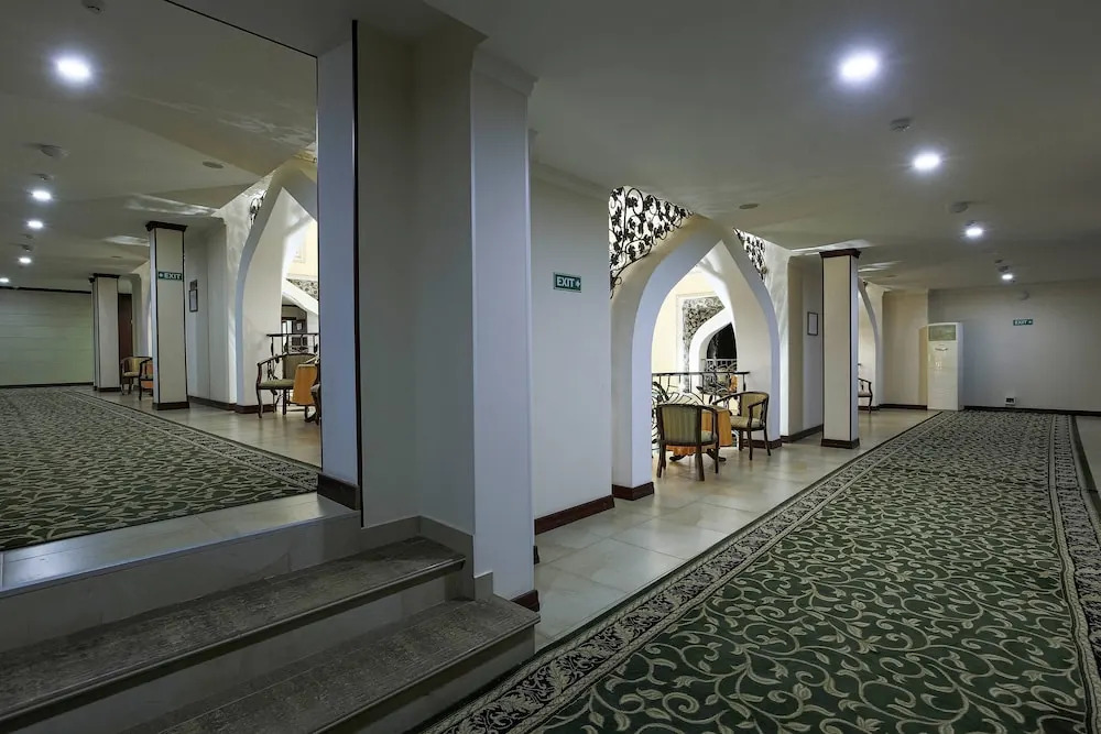 Zargaron Plaza