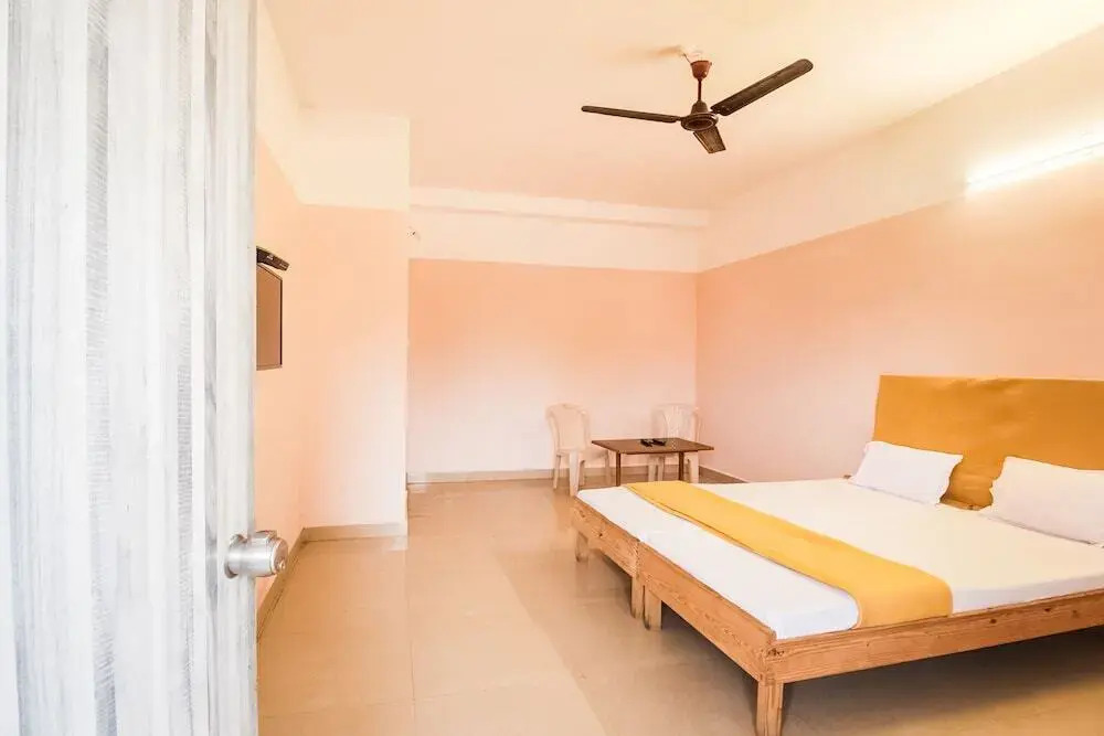 Al-Madina Fine Dine & Lodge by OYO Rooms