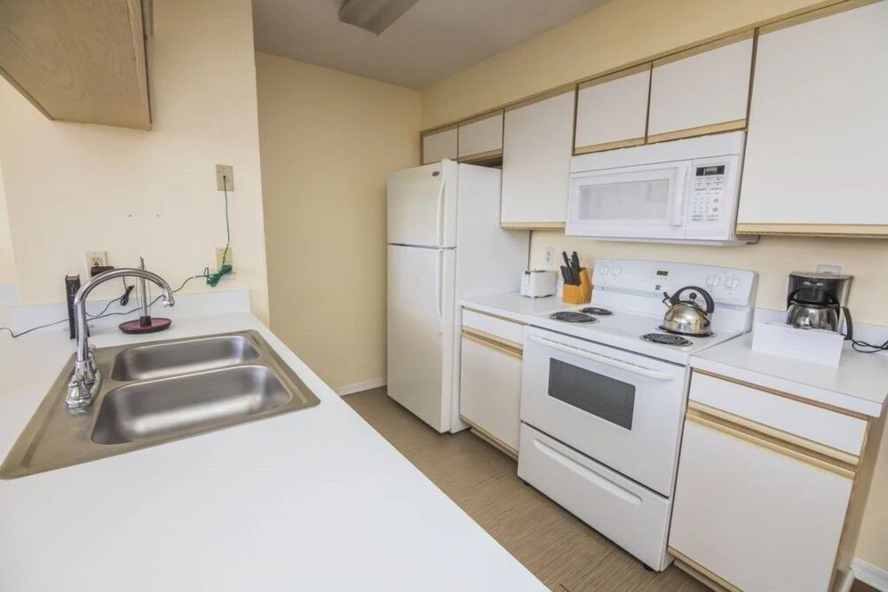 Lora's Sweetwater Club Condo 2 Bedroom Condo by Redawning