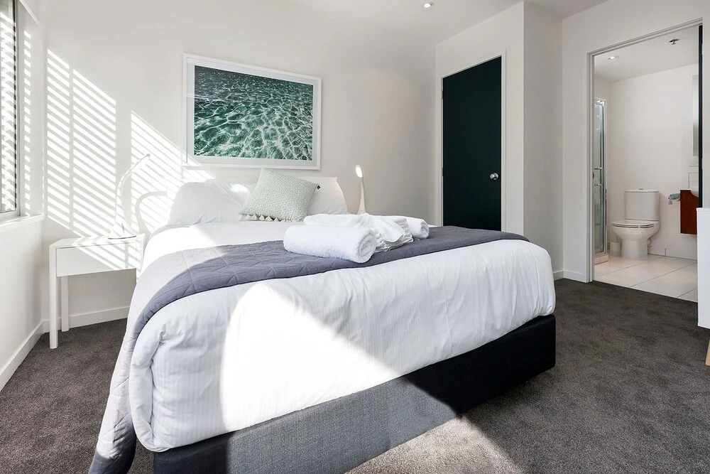 Charming 1 Bdrm in Prime Viaduct Location - by Urban Butler