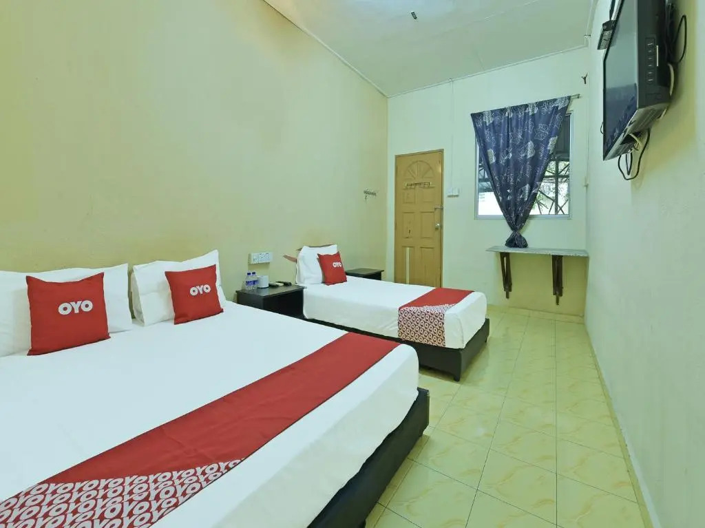 OYO 90706 Empire Inn 2