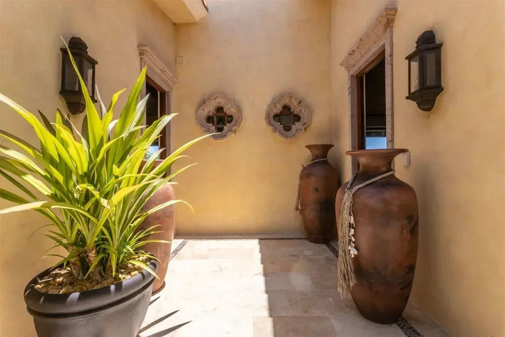 Casa de la Familia 7 Bedroom Contemporary Hacienda Style at Discounted Rate!