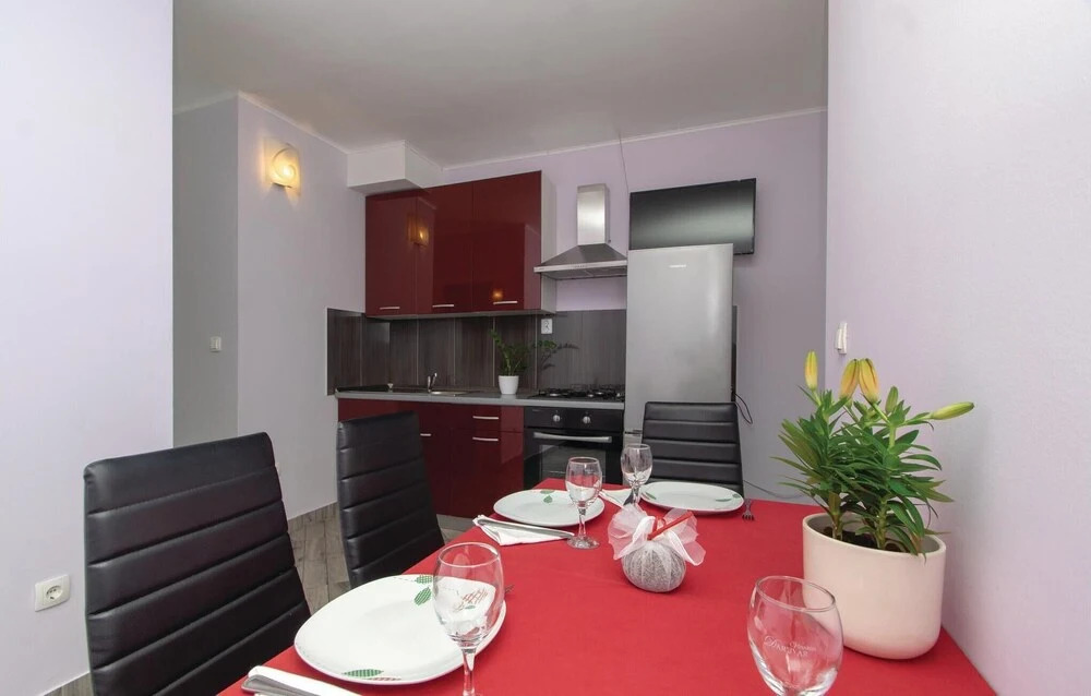 Beautiful Home in Trstenik With Wifi and 2 Bedrooms
