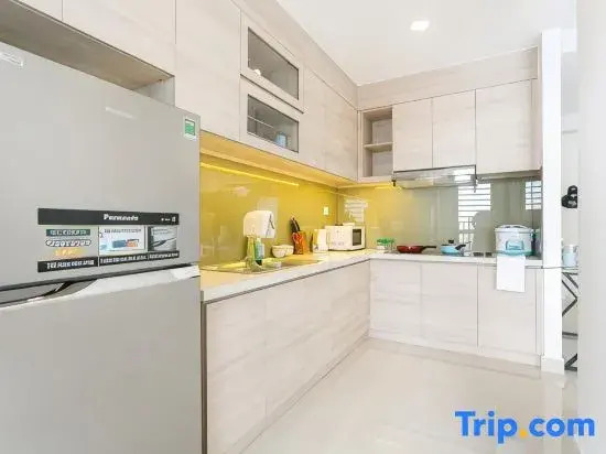 SOHO Suites - Saigon Central, 5-Min-To-Bui Vien Street