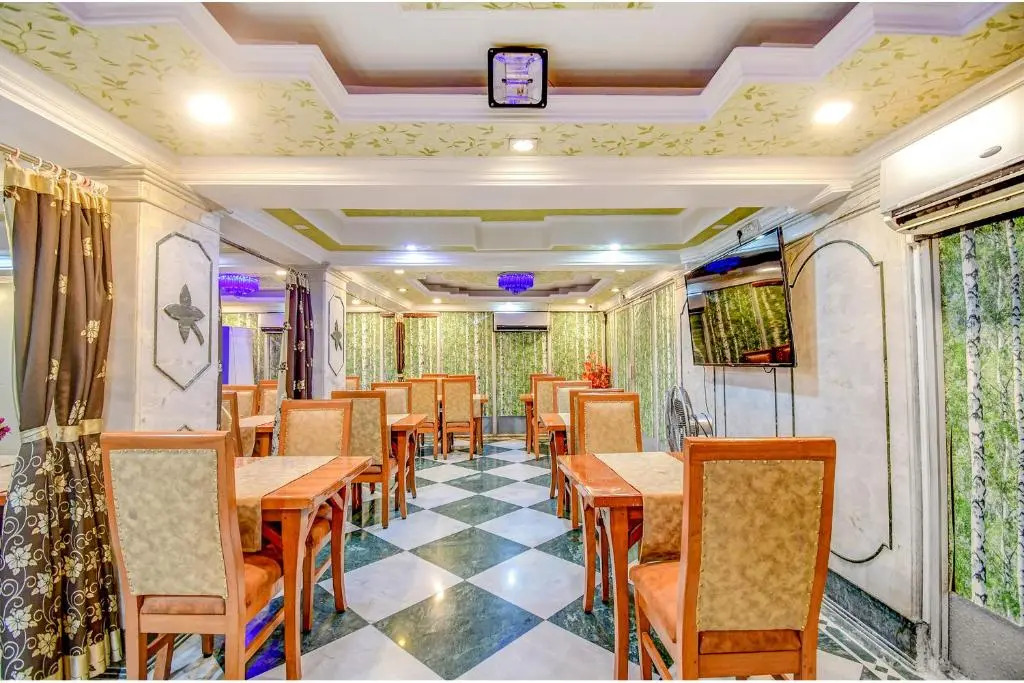 FabHotel Panasia International