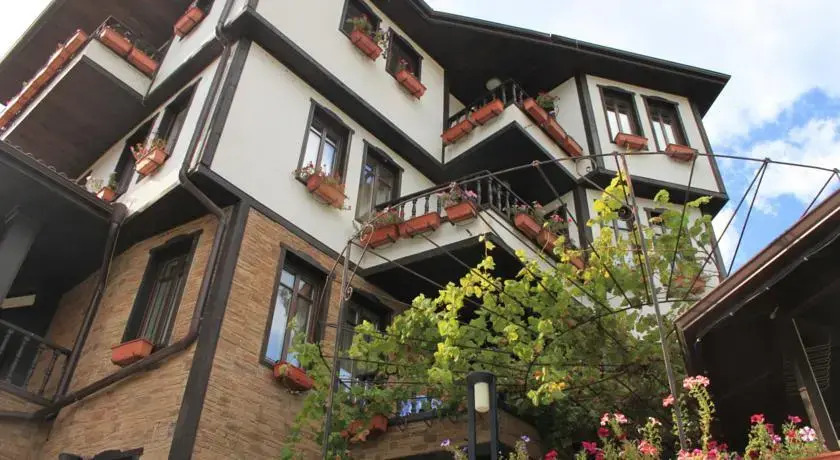 Devina Guest House