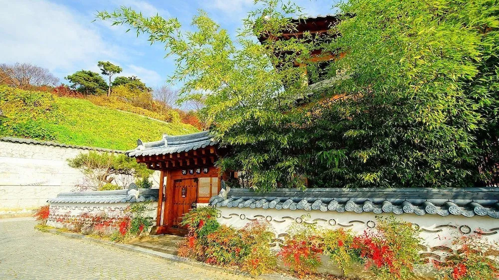 Jeonju Gwigeoraesa Hanok Stay