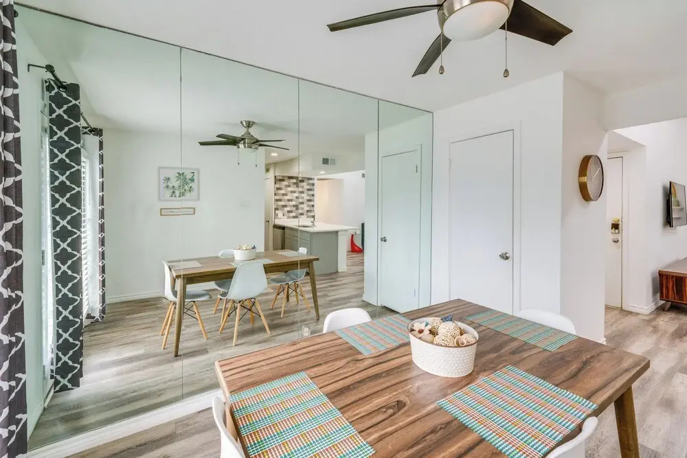 1 Mi to Northpark Center: Bright Dallas Condo