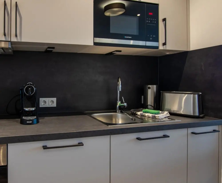 Livin63 Studio Apartments