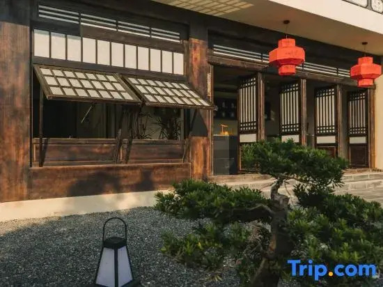 Shi Song · Zen National Style Courtyard (Erhai Beach Store)