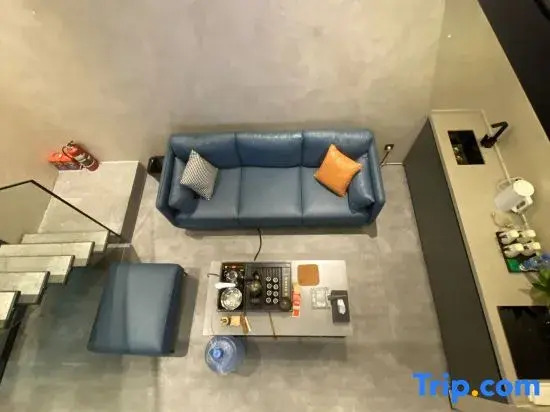 Zhuhai Low-key LOFT Suite Apartment (Huafa Shangdu Haiyin Youyicheng Branch)