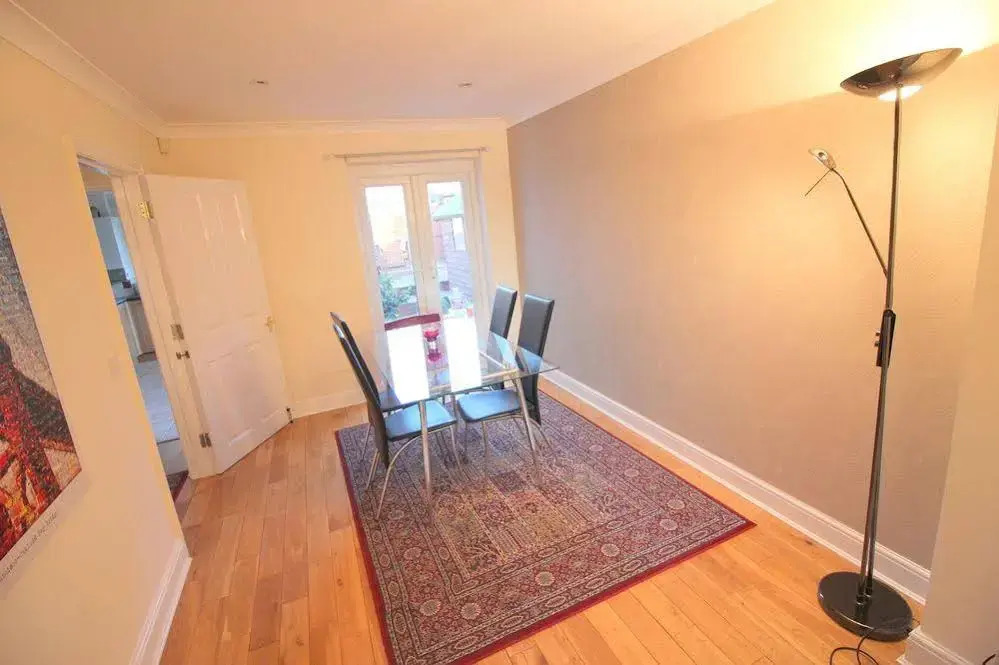 Peymans - The Barnwell Lodge Serviced Apartment