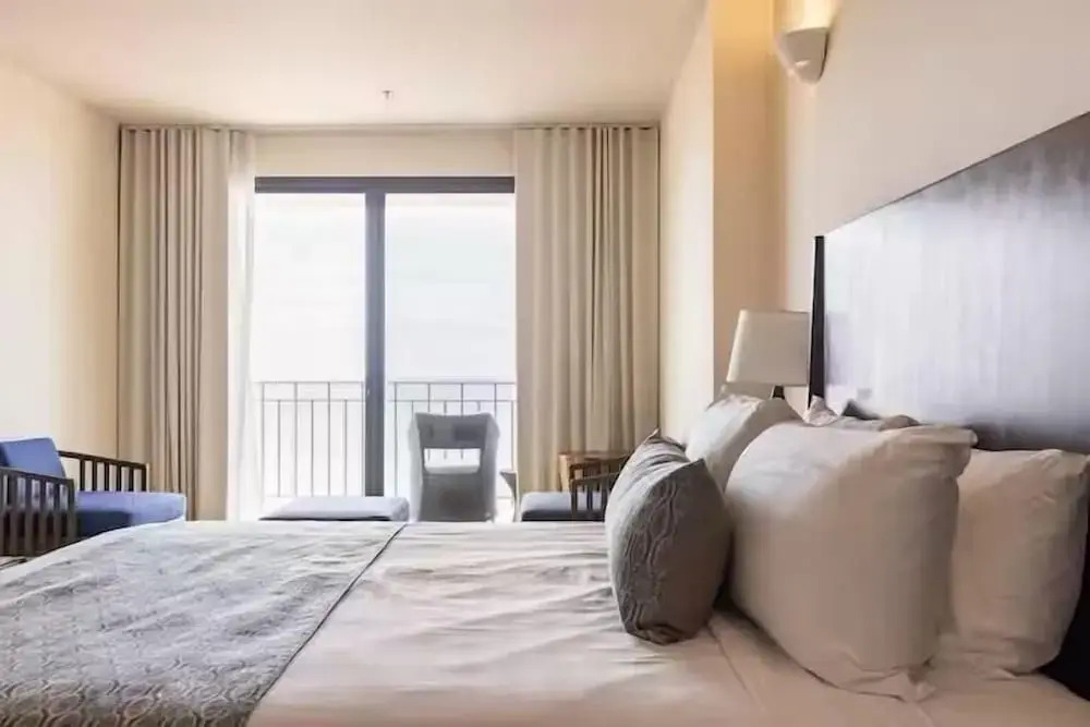 3 Bedroom Condo in Croc's Casino Resort