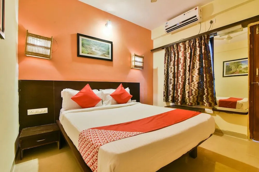 OYO 2333 Aananda Hotel