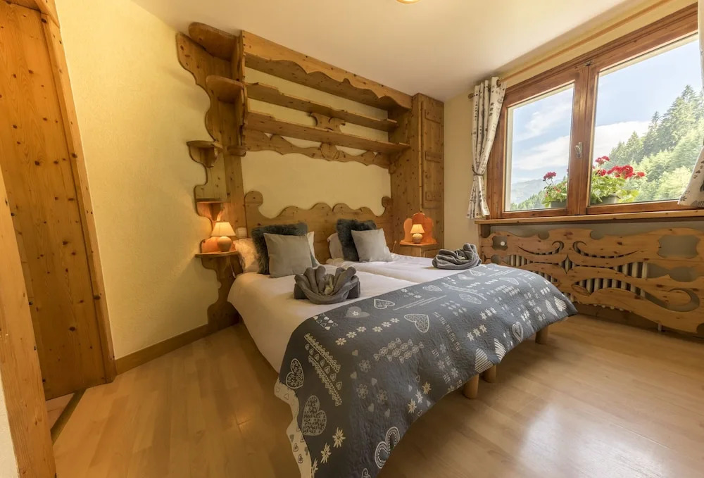 Chalet Bluebell