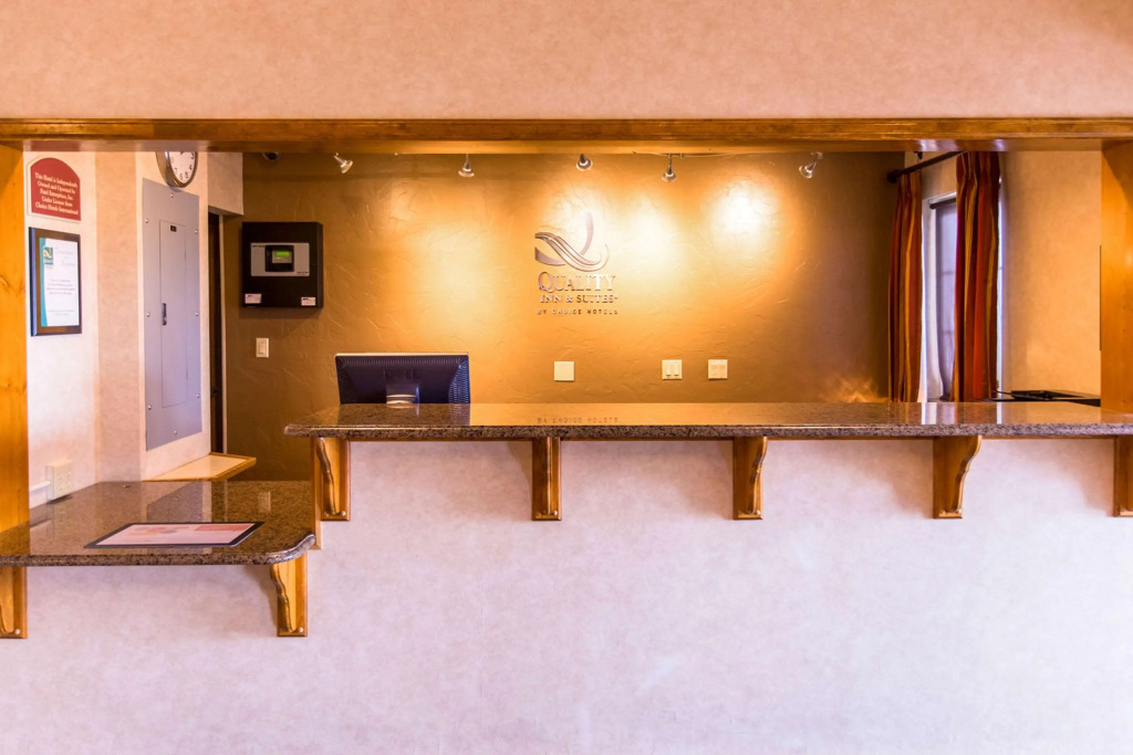 Quality Inn & Suites University
