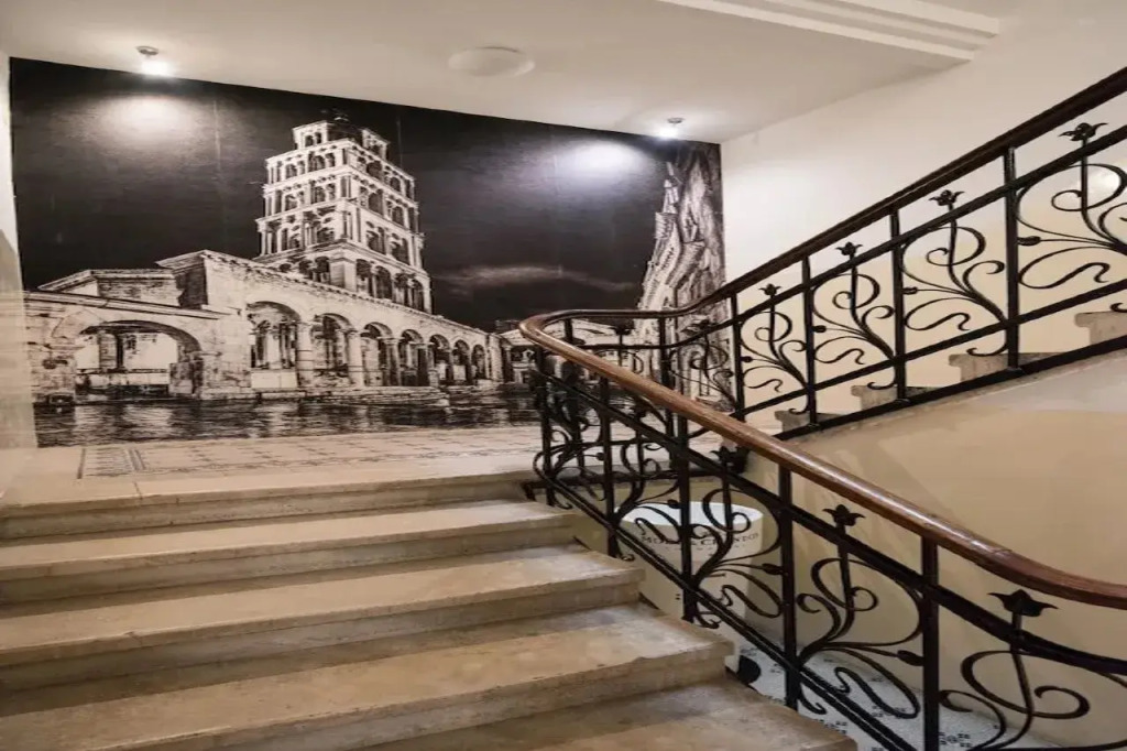 Central Square Heritage Hotel