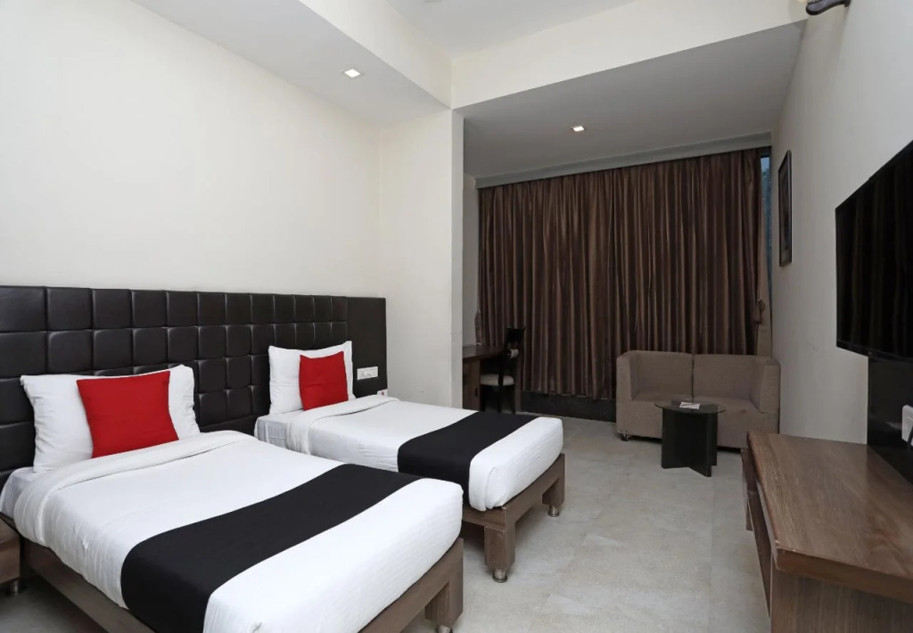 Capital O 3831 Jade Inn