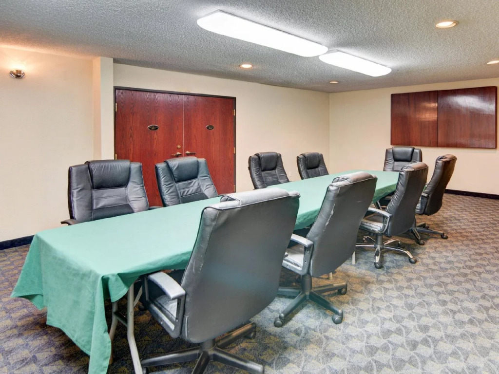 Quality Inn & Suites Irving DFW Airport South