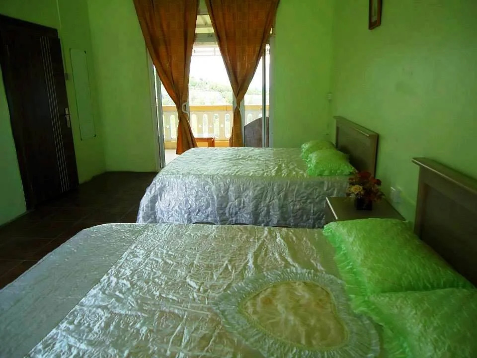 Coralie La Diffe'rence Guest House