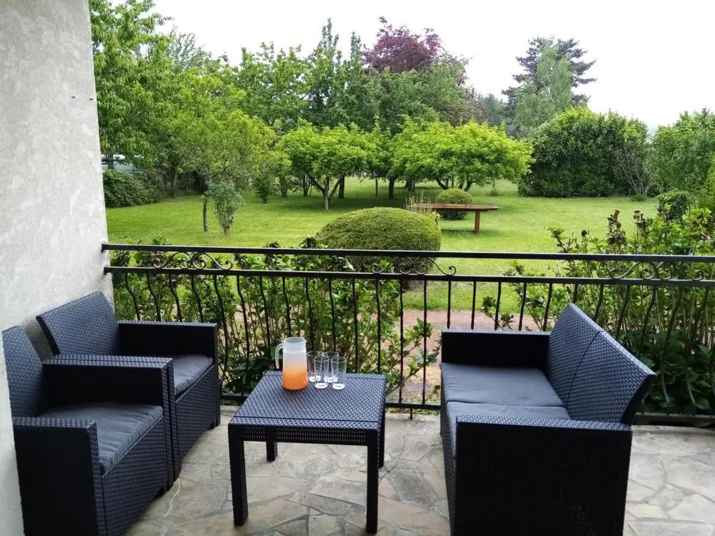 Le Chant des Oiseaux : Piscine Privée, Wifi, Animaux Bienvenus, Jardin - FR-1-616-236
