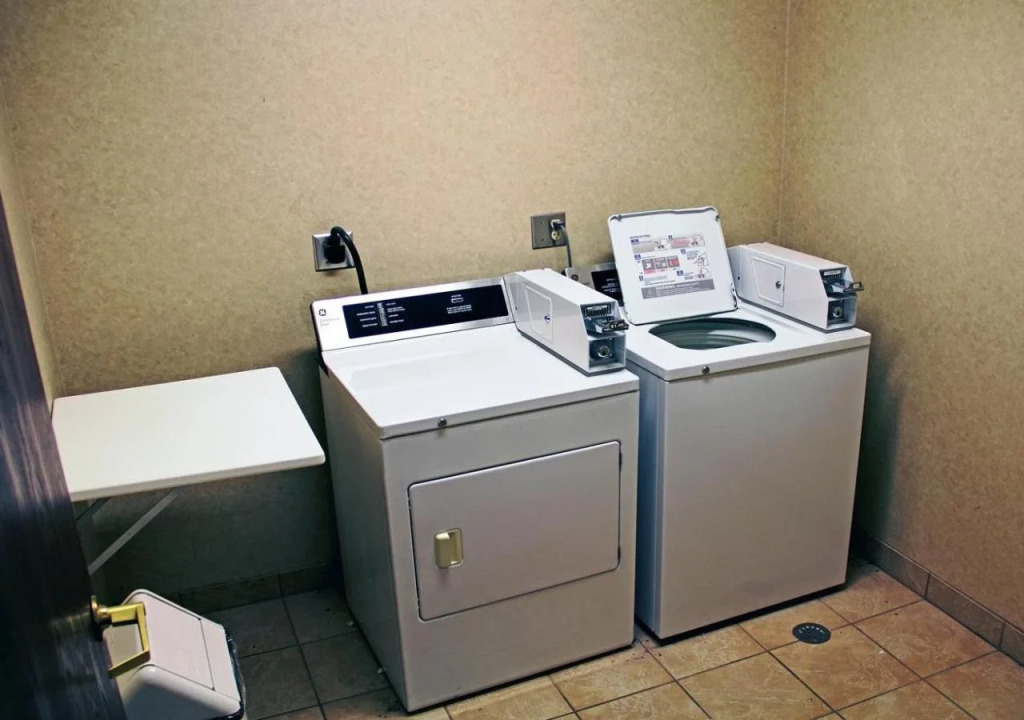 Motel 6-Huron, OH - Sandusky