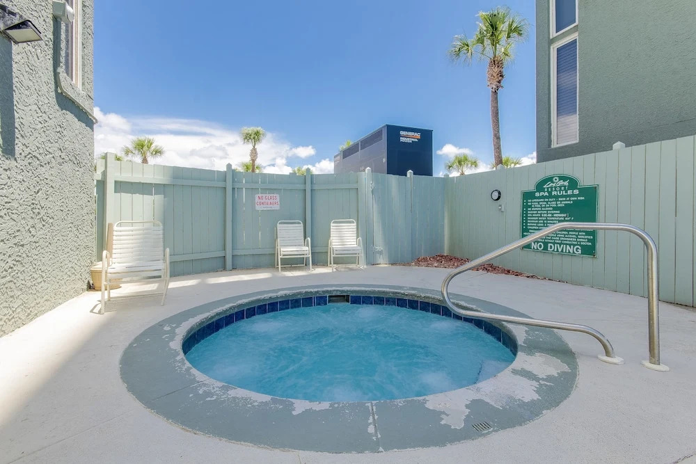 Beautiful Long Beach Condo unit 1-1206! TWO Gulf Masters