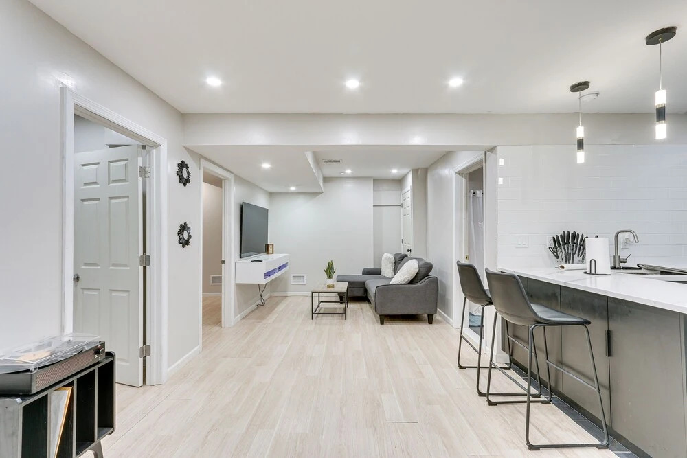 Modern Newark Vacation Rental ~ 3 Mi to Airport!