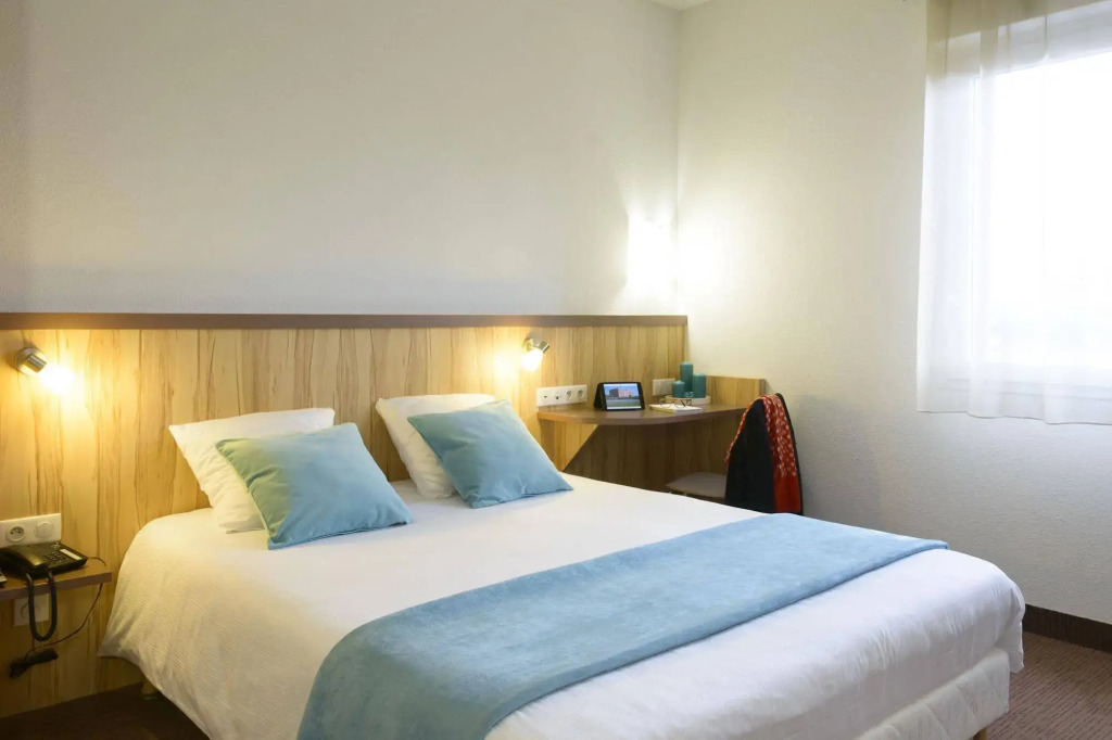 Brit Hotel Reims Croix Blandin