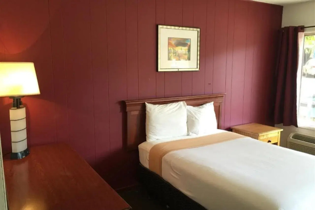 Holiday Lodge