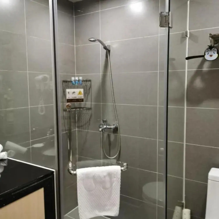 Chimelong Ying Hai Hotel and Apartment