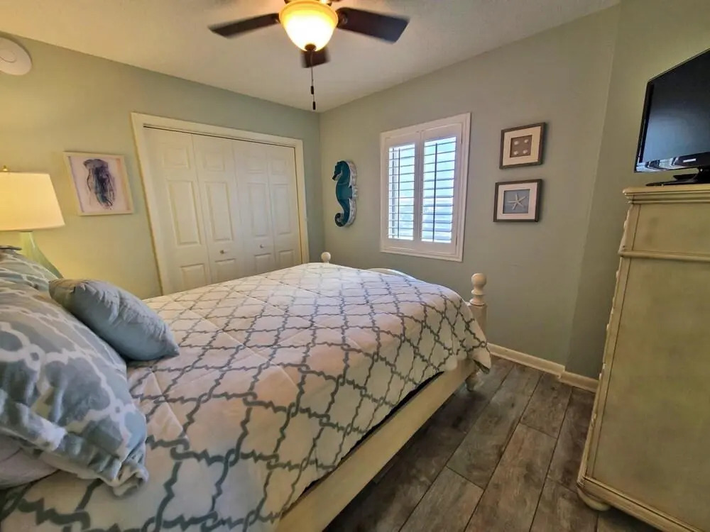 Westwind 301 by Youngs Suncoast