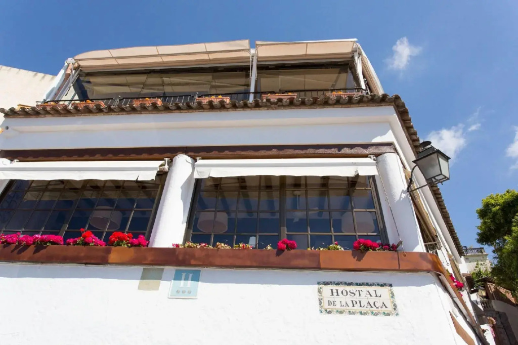 Hostal de la Plaça - Hotel Boutique